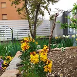Bhh Private Garden Reserved Parking -wwwbolognaholidayhomecom- House Garden Parking Μπολόνια