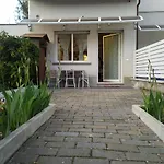 Bhh Private Garden Reserved Parking -wwwbolognaholidayhomecom- House Garden Parking Μπολόνια