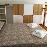 Διαμέρισμα Bhh Private Garden Reserved Parking -wwwbolognaholidayhomecom- House Garden Parking *