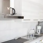Bhh Private Garden Reserved Parking -wwwbolognaholidayhomecom- House Garden Parking Διαμέρισμα