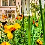 Διαμέρισμα Bhh Private Garden Reserved Parking -wwwbolognaholidayhomecom- House Garden Parking *