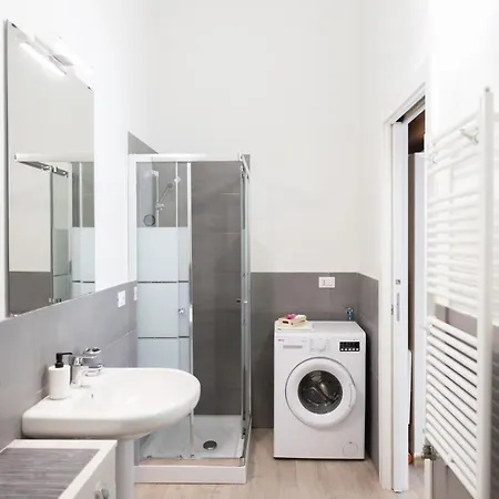 Διαμέρισμα Bhh Private Garden Reserved Parking -wwwbolognaholidayhomecom- House Garden Parking *