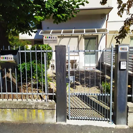Bhh Private Garden Reserved Parking -wwwbolognaholidayhomecom- House Garden Parking Apartment Bologna