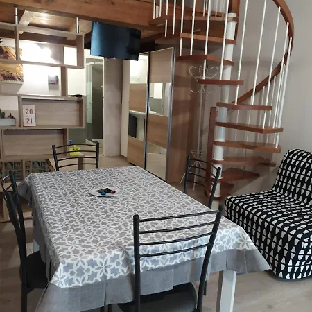 - Bhh Signorini Apartment