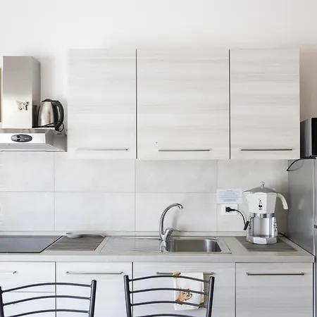 Bhh Appartamento Signorini Bologna -Wwwbolognaholidayhomecom- Parcheggio Riservato E Giardino - Holiday House Bologna Garden Parking * Bologna