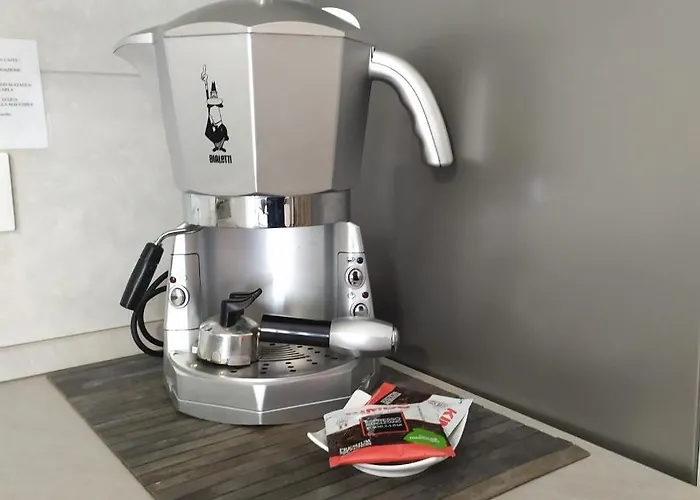 Bhh Signorini -wwwbolognaholidayhomecom- Parcheggio Riservato E Giardino - House Garden Parking Daire Bolonya