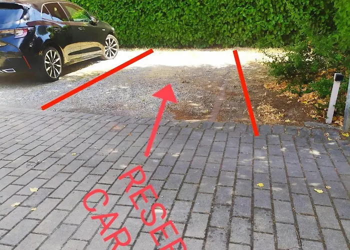 Bhh Signorini -wwwbolognaholidayhomecom- Parcheggio Riservato E Giardino - House Garden Parking * Bolonya