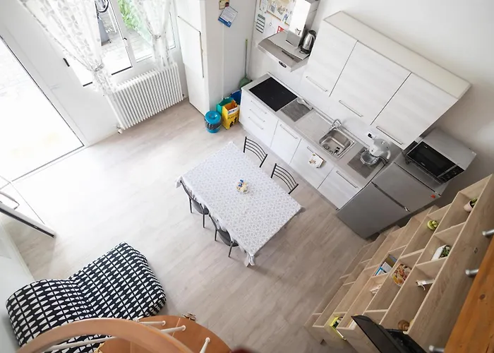 Bhh Appartamento Signorini Bologna -Wwwbolognaholidayhomecom- Holiday House Signorini Bologna Garden Parking - Parcheggio Riservato E Giardino Privato - *
