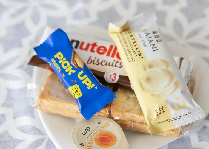 Bhh Signorini -wwwbolognaholidayhomecom- Parcheggio Riservato E Giardino - House Garden Parking Daire *