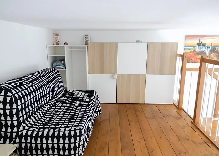 BHH Appartamento Signorini Bologna -wwwbolognaholidayhomecom- Parcheggio Riservato e Giardino - Holiday House Bologna Garden Parking *
