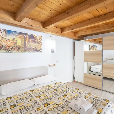 Signorini - Bolognaholidayhome - House Garden Reserved Parking דירה בולוניה