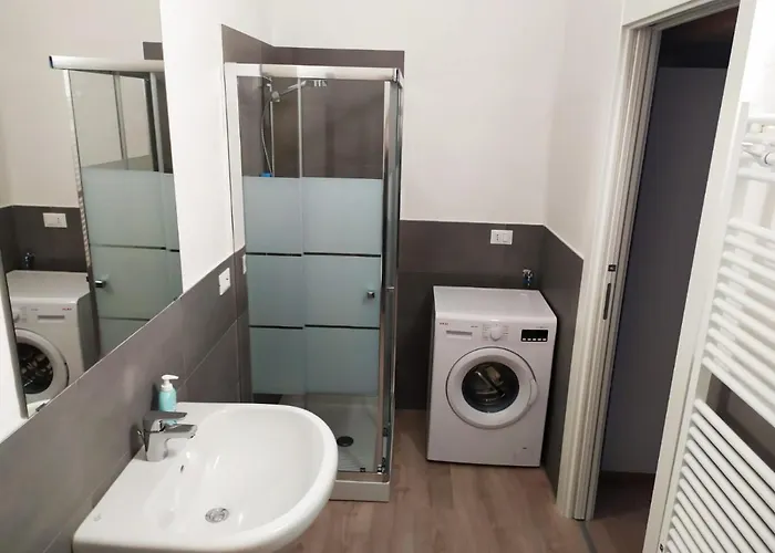 Bhh Appartamento Signorini Bologna -Wwwbolognaholidayhomecom- Holiday House Signorini Bologna Garden Parking - Parcheggio Riservato E Giardino Privato - Apartament Bolonia