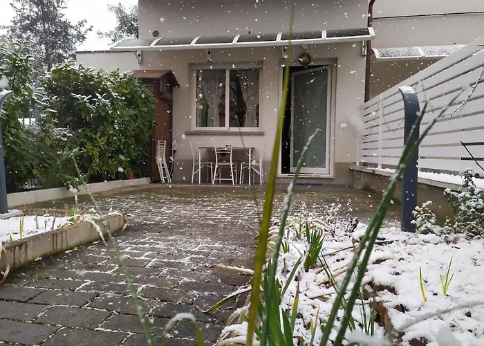 Apartament Bhh Appartamento Signorini Bologna -Wwwbolognaholidayhomecom- Holiday House Signorini Bologna Garden Parking - Parcheggio Riservato E Giardino Privato - Bolonia