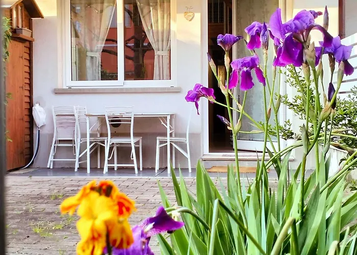 Bhh Signorini -wwwbolognaholidayhomecom- Parcheggio Riservato E Giardino - House Garden Parking شقة